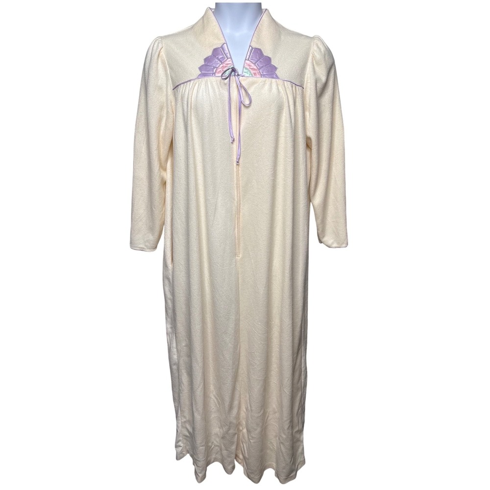 VTG VIOLETTE Cream Fleece Robe Maxi Nightgown w/ Pockets Sz L Cottagecore Modest